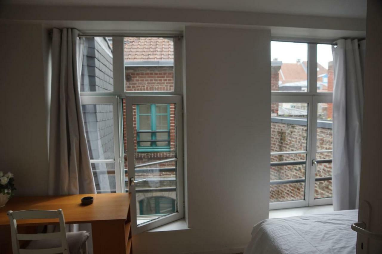 Les 3 Mollettes Du Vieux Lille Apartment Exterior photo